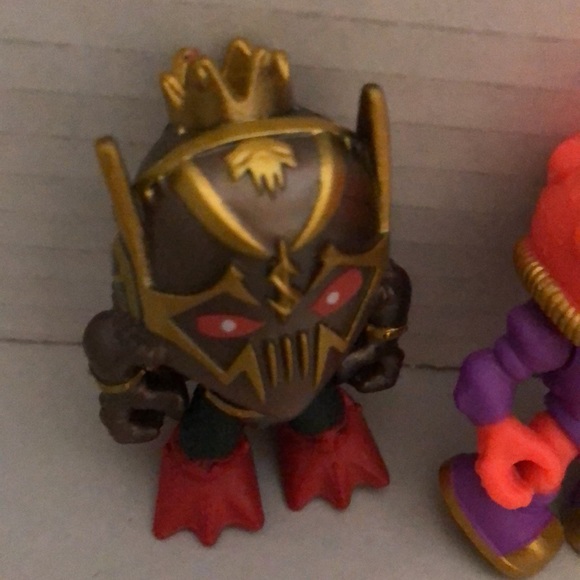 Treasure X Figures by Moose Toys Set of 5 - Picture 6 of 9